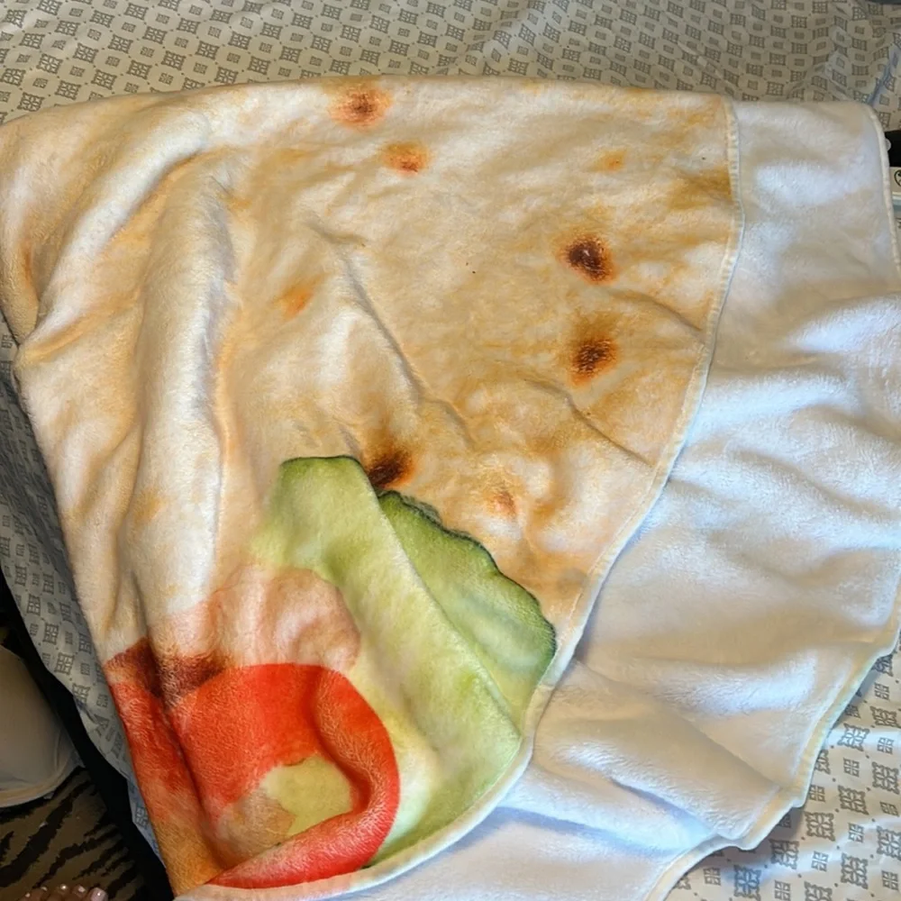 Round 5 ft. Taco Blanket